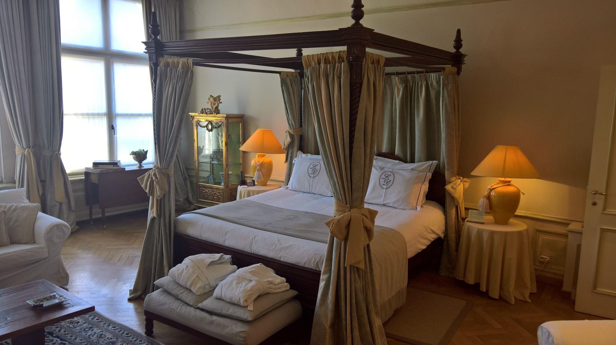 Hotel Le Dixseptieme 4*